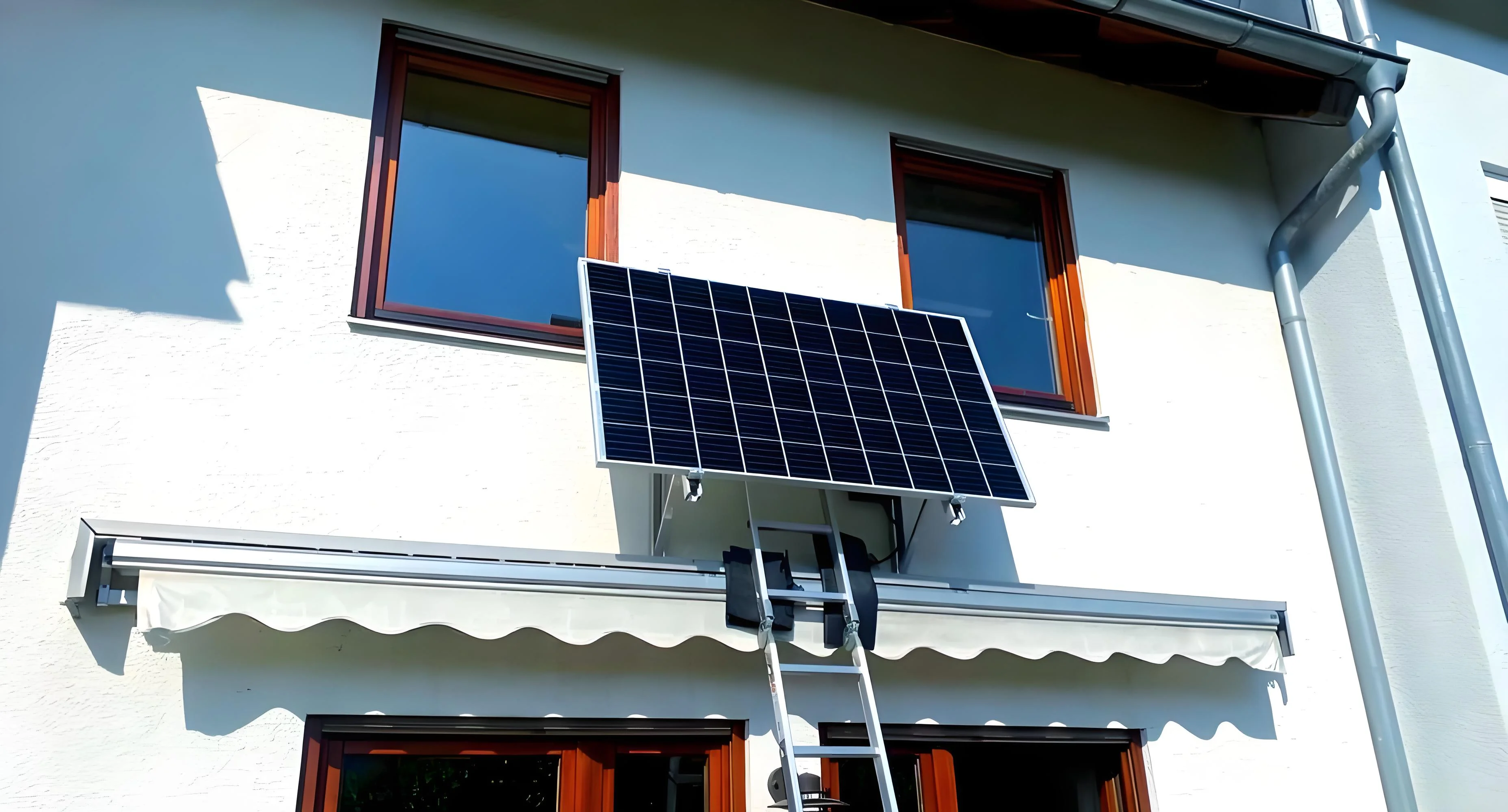 Ideal Mini PV Solution for Apartment Residents: 800W Plug-in Balcony Solar Kits 2026